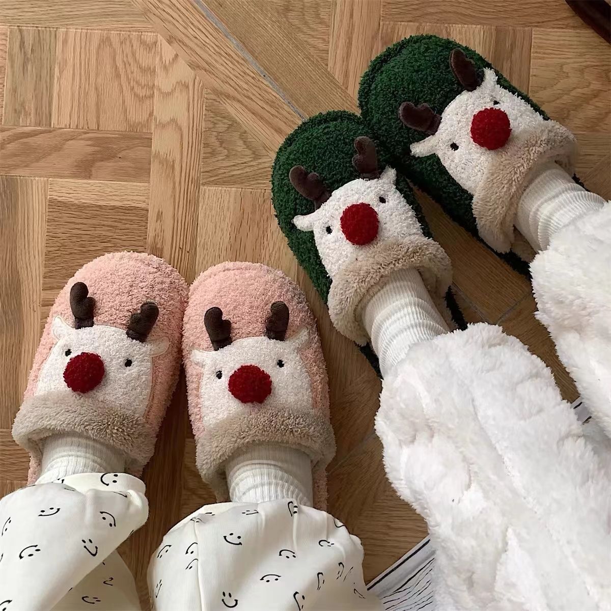 Christmas Elk Plush Slippers – Warm Non-Slip Indoor Shoes